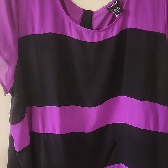 Super Cute Torrid top size 3 - Picture 2 of 5